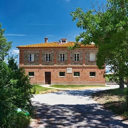 Hotel La Toraia *