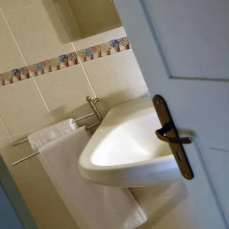 La Toraia Hotel *