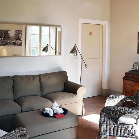 La Toraia Hotel *