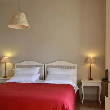 La Toraia Hotel *